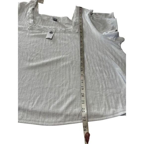 Old Navy White/ embroidery trim,  Knit Top Sz 2XL NWT - Picture 8 of 8